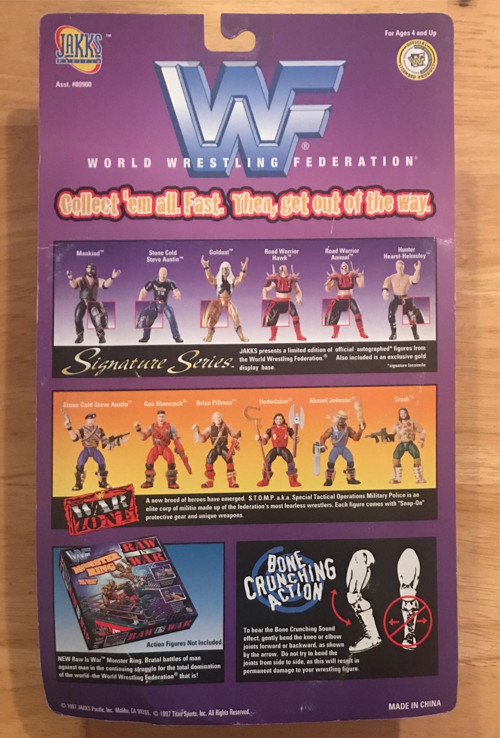 Goldust - Jakks Pacific, Inc (WWF Jakks Pacific BCA Signature Series 1) action figure collectible [Barcode 039897809014] - Main Image 2