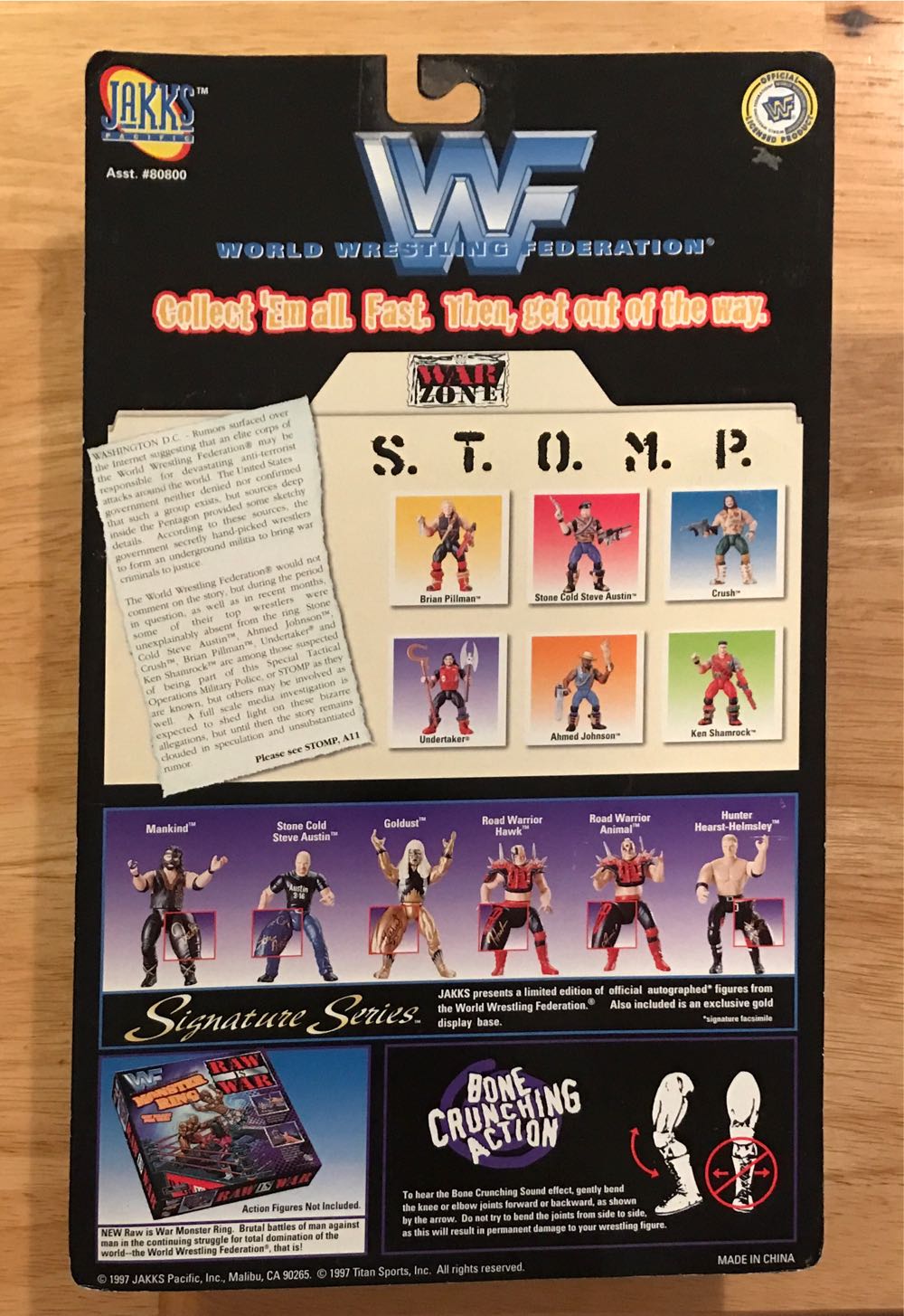 WWF Jakks Pacific BCA S.T.O.M.P. Series 1 “War Zone”: Crush - WWF Jakks Pacific BCA (WWF Jakks Pacific BCA S.T.O.M.P. Series 1 “War Zone”) action figure collectible [Barcode 039897808017] - Main Image 2