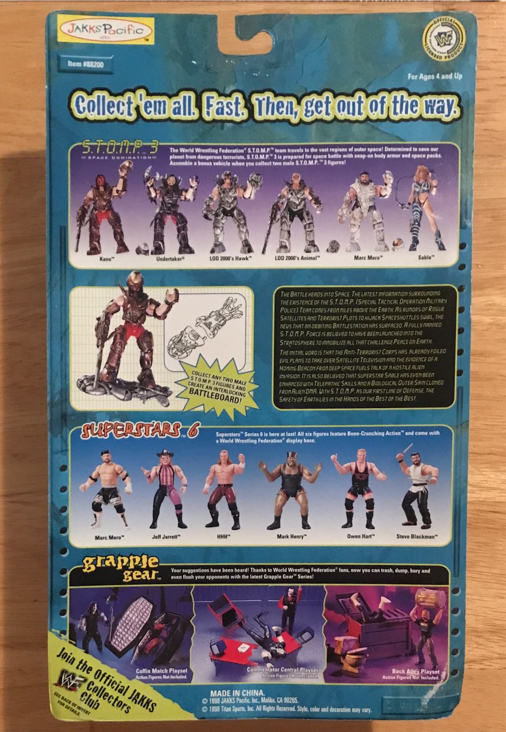 WWF Jakks Pacific BCA S.T.O.M.P. Series 3 “Space Domination”: L. O. D. 2000’s Hawk - WWF Jakks Pacific BCA (WWF Jakks Pacific BCA S.T.O.M.P. Series 3 “Space Domination”) action figure collectible [Barcode 039897882048] - Main Image 2