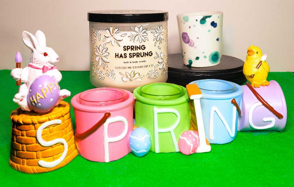 CANDLE: Easter Bath and Bodyworks Spring Has Sprung Easter Bouquet 2022 - Bath & Bodyworks Candle (Easter Candles) action figure collectible [Barcode 667556337556] - Main Image 4