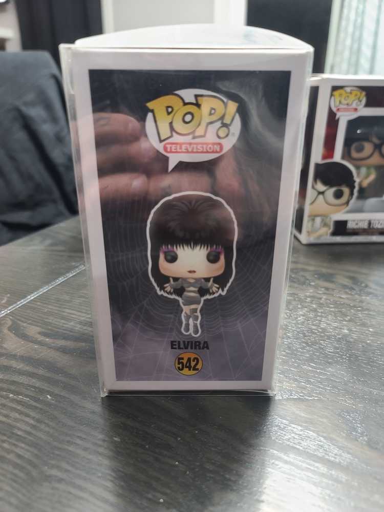 Funko Pop Television 542 Elvira - Funko (Pop Culture) action figure collectible - Main Image 4