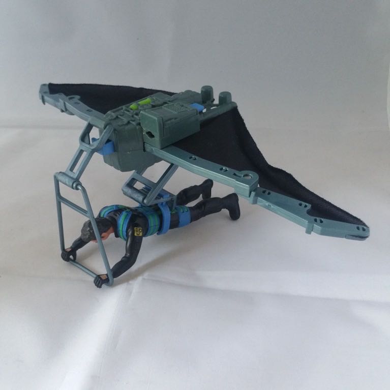 Glider Pack (With Ian Malcolm) - Kenner (Jurassic Park: The Lost World) action figure collectible [Barcode 076281711140] - Main Image 3