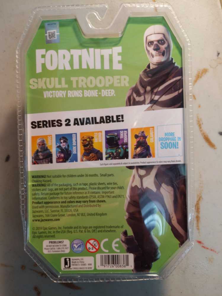 Fortnite: Skull Trooper - Jazwares / Epic Games (Fortnite 4” Figure Collection) action figure collectible [Barcode 191726008361] - Main Image 2