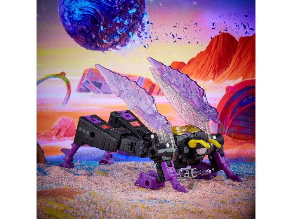 Kickback - Hasbro (Legacy) action figure collectible - Main Image 2