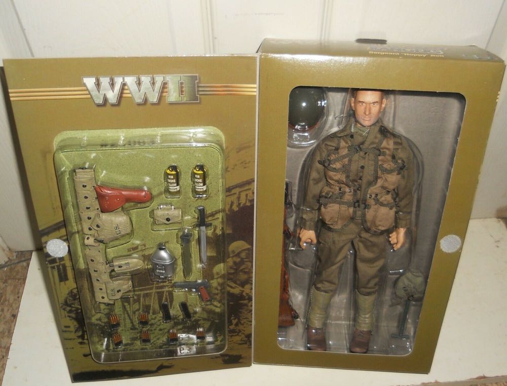 Elite Force Wwii 5th Us Army Rangers Sergeant “Hoppy” Bell - Blueboxtoys (1/6 Scale Collectibles) action figure collectible [Barcode 021105210637] - Main Image 3