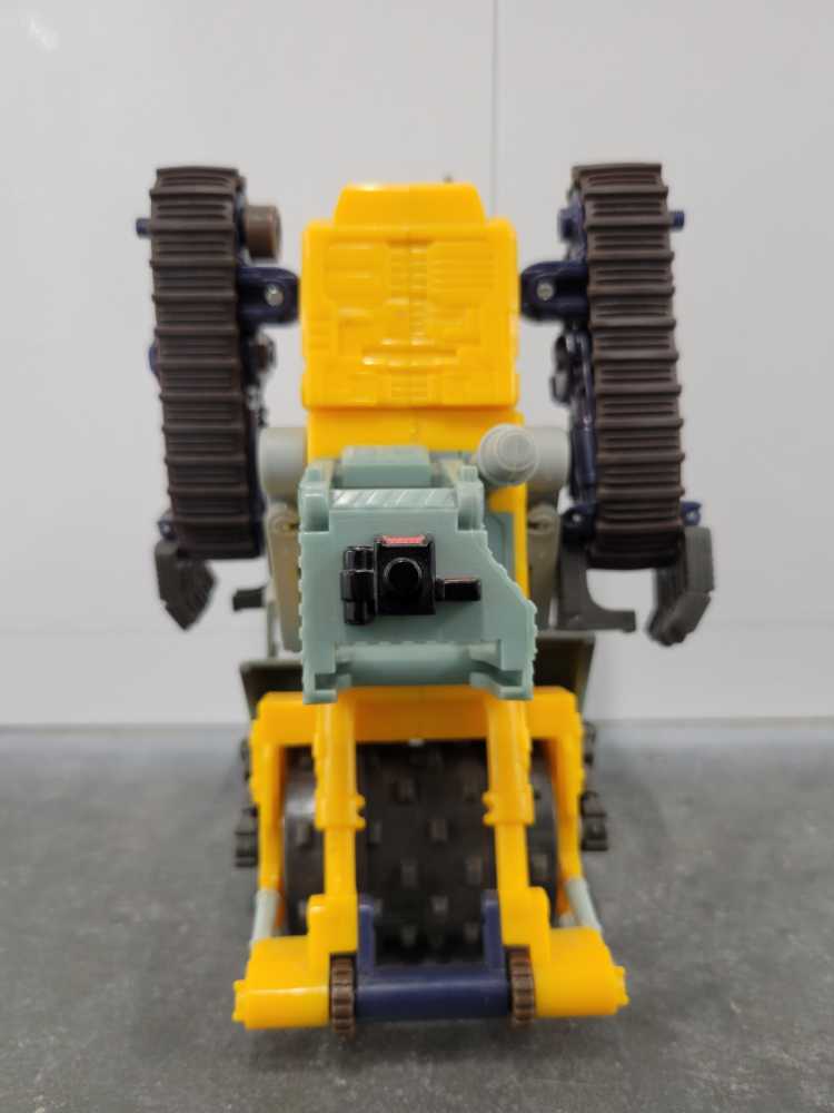 Treadbolt With Rollbar - Hasbro (Energon) action figure collectible - Main Image 4