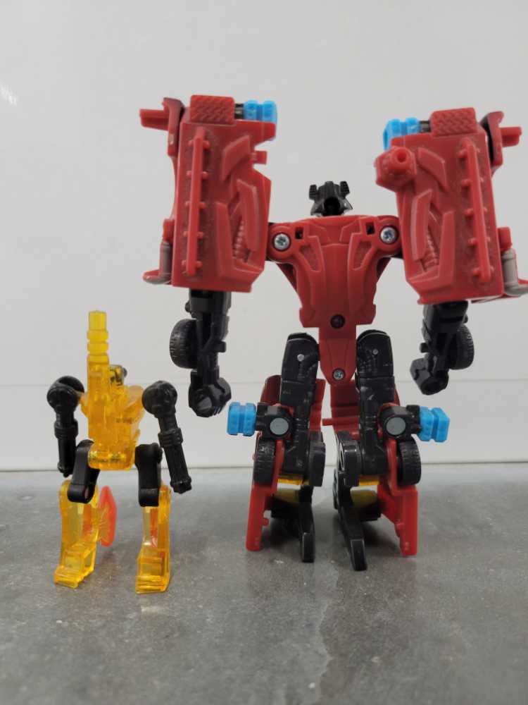 Smoulder with Chopster - Hasbro (Power Core Combiners) action figure collectible - Main Image 4
