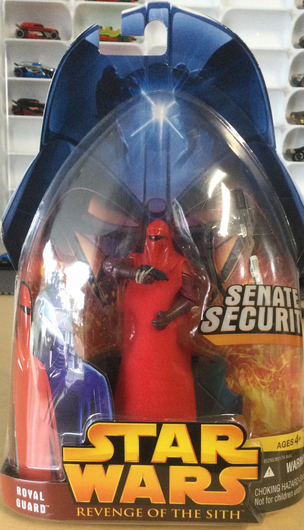 Royal Guard (Revenge Of The Sith) - Hasbro (Revenge Of The Sith) action figure collectible - Main Image 1