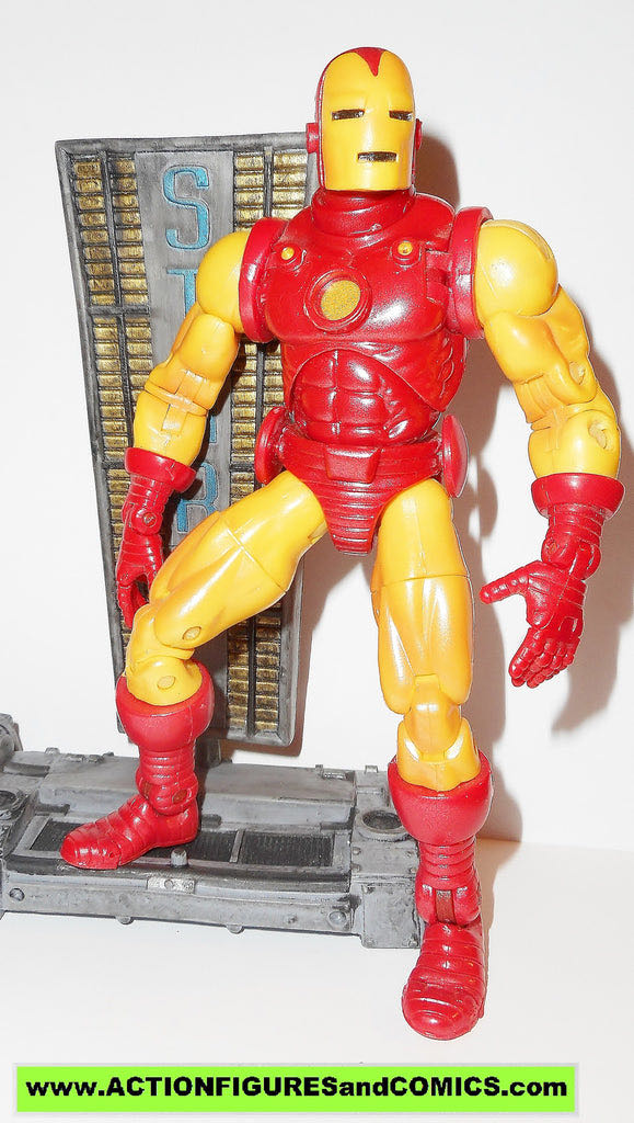 Iron Man - ToyBiz - Marvel (Marvel Legends) action figure collectible - Main Image 2
