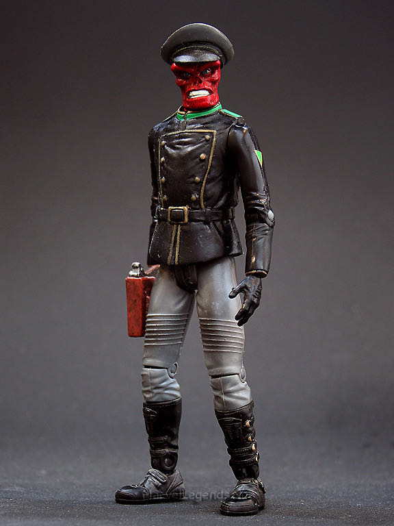 Red Skull - Toybiz (Marvel Legends) action figure collectible - Main Image 2