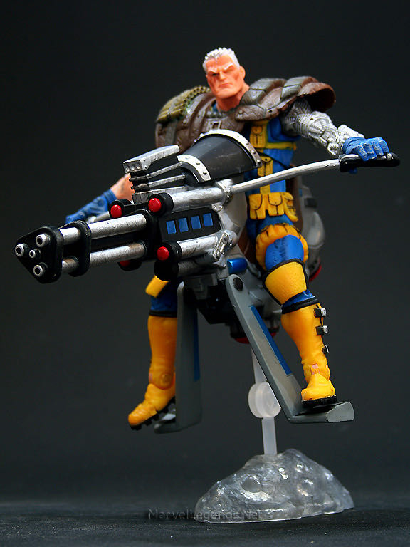 Marvel Legends Cable Series 6 - ToyBiz - Marvel action figure collectible - Main Image 4