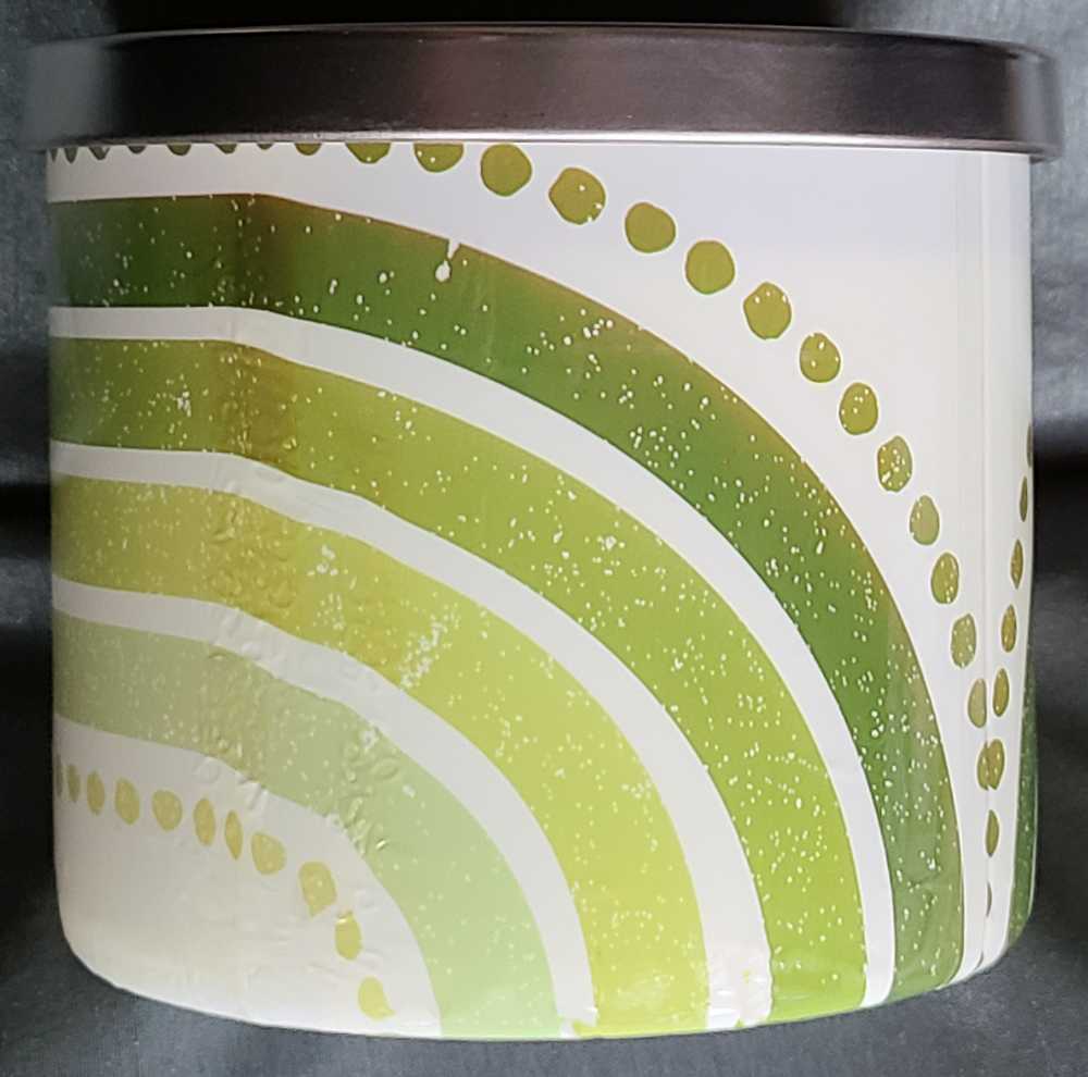 CANDLE: St. Patrick’s Day Huntington Home Candle -  Lucky Rainbow 2022 - Huntington Home Candles (St. Patrick’s Day Candles) action figure collectible - Main Image 3