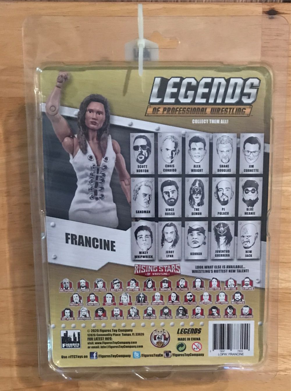 Figures Toy Co. Legends Of Professional Wrestling Series: Francine (Limited Edition Signed Variant, 50/50) - Figures Toy Co. (Figures Toy Co. Legends Of Professional Wrestling Series) action figure collectible [Barcode 718347778154] - Main Image 2