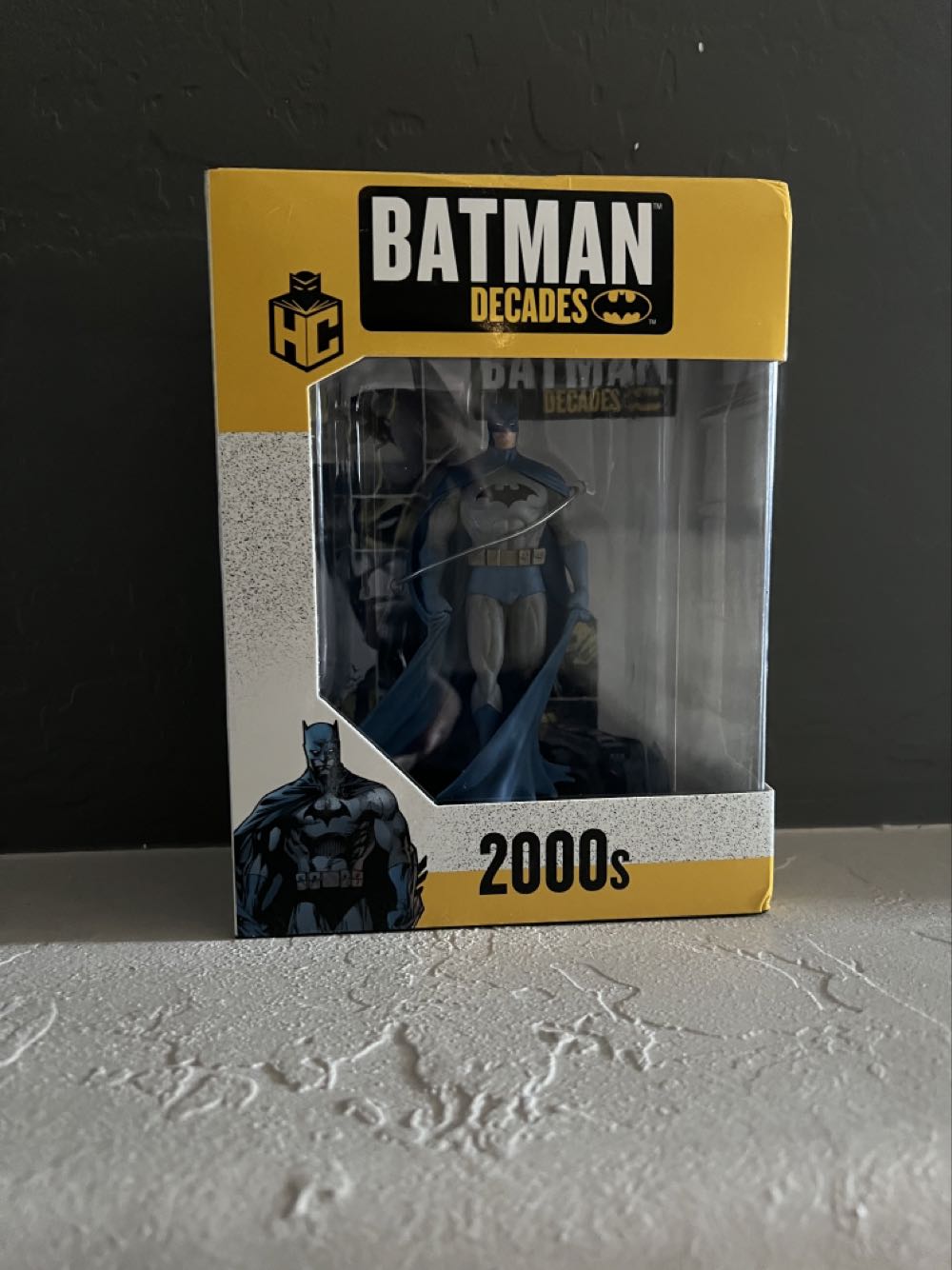Batman: Decades Collection - 1990s Modern Age - Eaglemoss Hero Collector (Batman) action figure collectible [Barcode 5059072000994] - Main Image 2