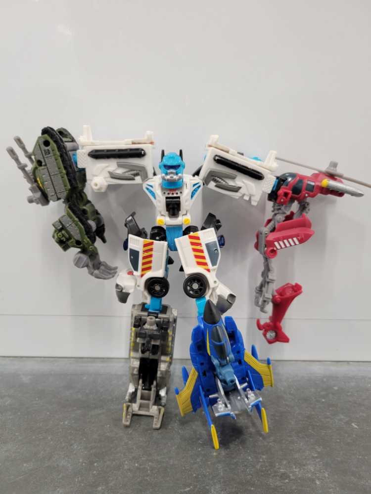 Stakeout with Protectobots  - Hasbro (Power Core Combiners) action figure collectible - Main Image 2