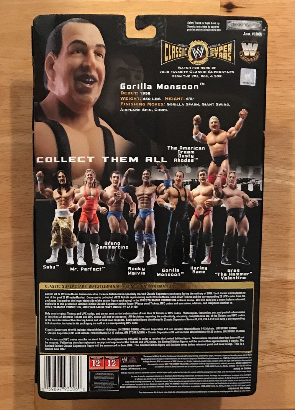 Gorilla Monsoon - Jakks Pacific (WWE Classic Superstars) action figure collectible [Barcode 039897930060] - Main Image 2