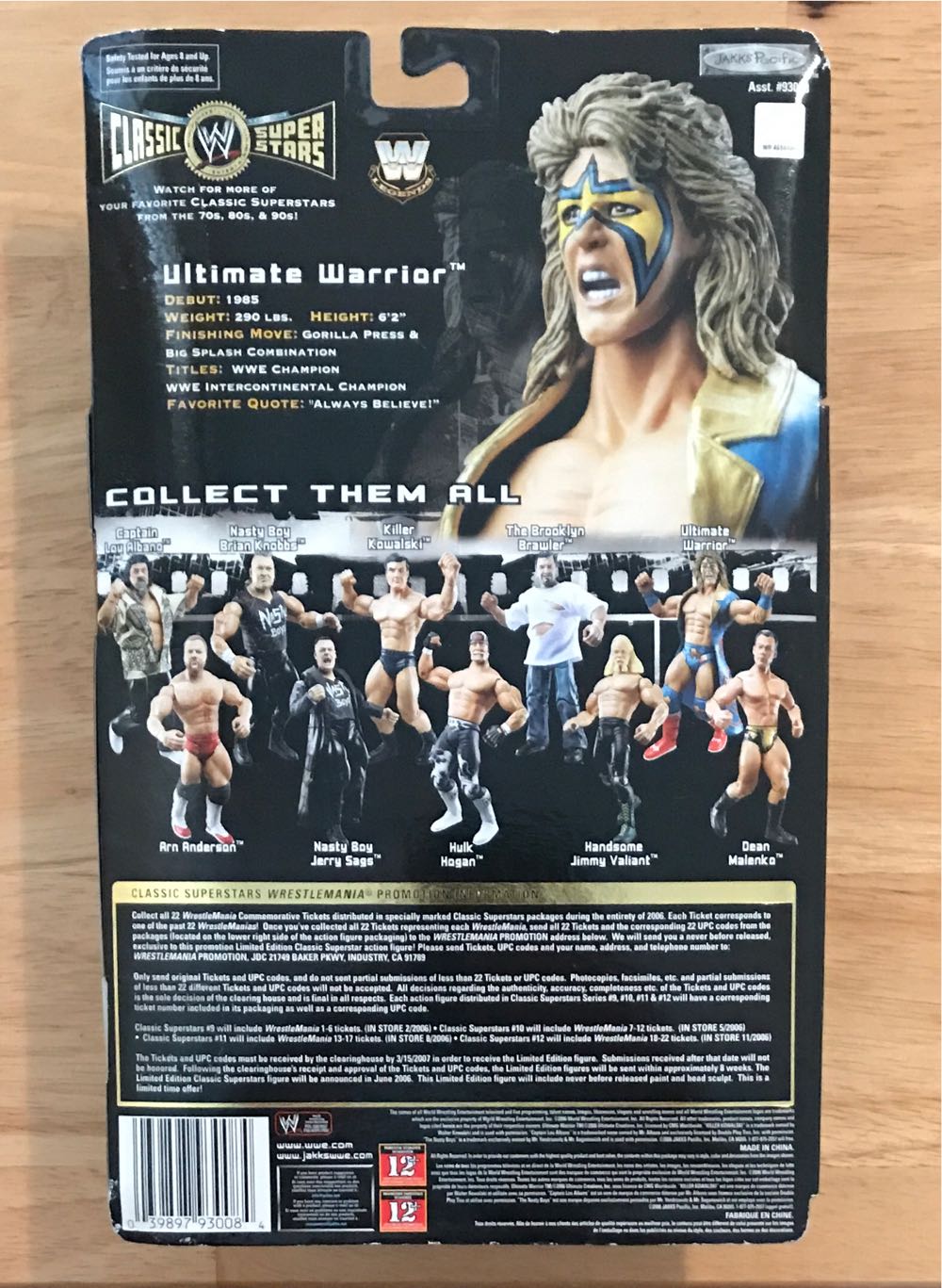 WWE Jakks Pacific Classic Superstars Series 12: Ultimate Warrior - WWE Jakks Pacific Classic Superstars (WWE Jakks Pacific Classic Superstars Series 12) action figure collectible [Barcode 039897930084] - Main Image 2