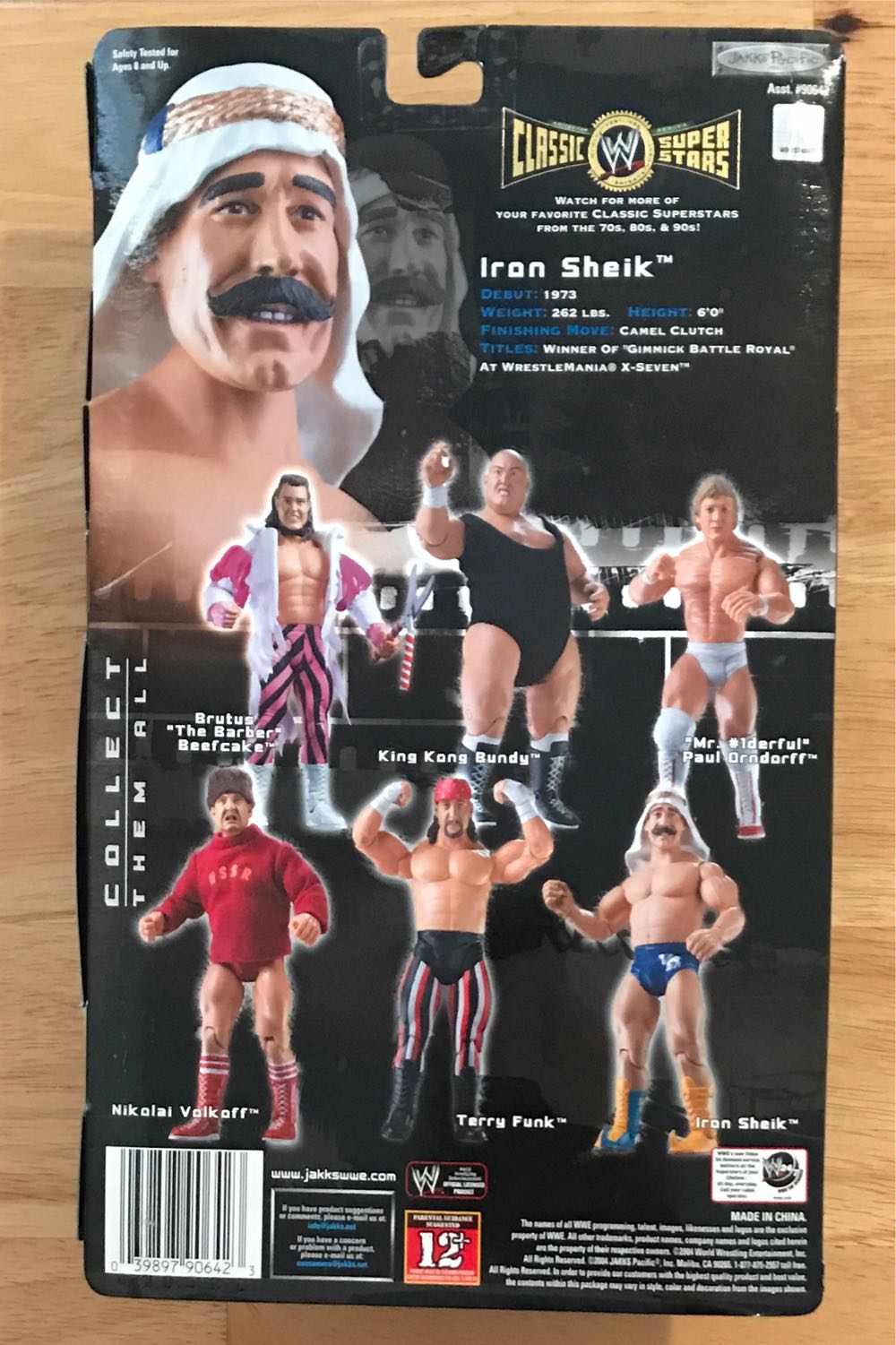 The Iron Sheik - Jakks Pacific (WWE Classic Superstars) action figure collectible [Barcode 039897906423] - Main Image 2