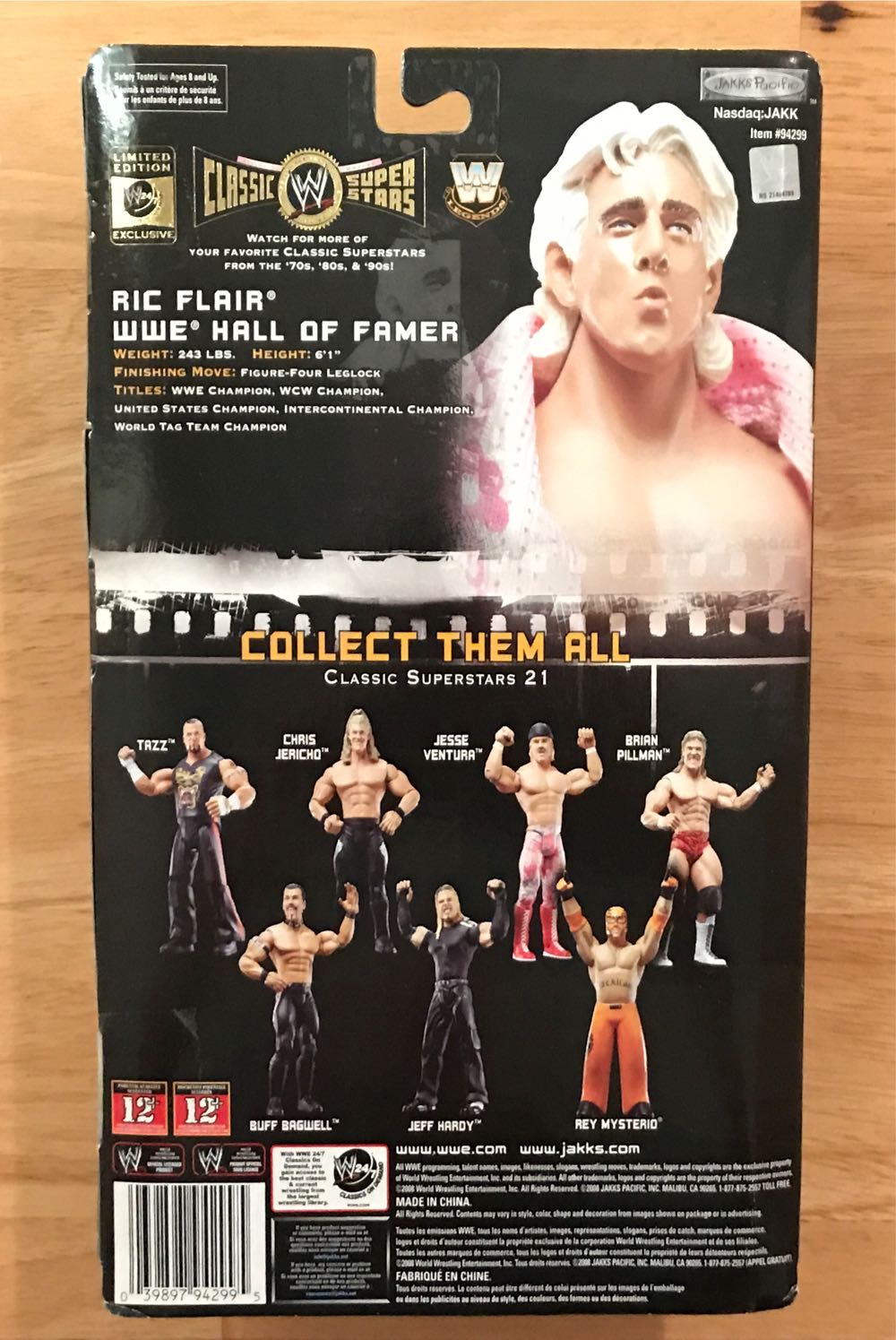 WWE Jakks Pacific Classic Superstars WWE 24/7 Exclusive: “Nature Boy” Ric Flair - WWE Jakks Pacific Classic Superstars (WWE Jakks Pacific Classic Superstars WWE 24/7 Exclusive) action figure collectible [Barcode 039897942995] - Main Image 2