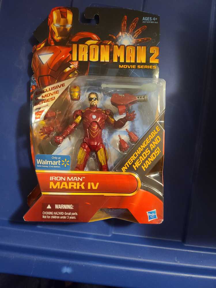 Marvel Avengers: Infinity War Gauntlet Hand Bracelet