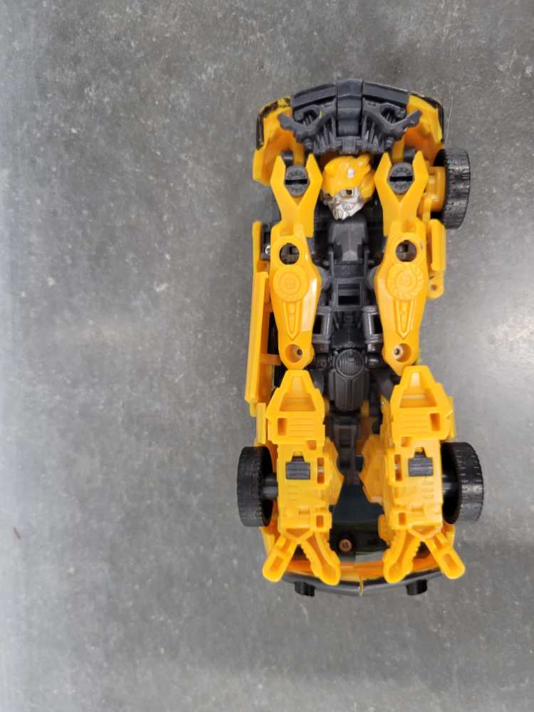Bumblebee Project - Hasbro (Dark Of The Moon) action figure collectible - Main Image 4