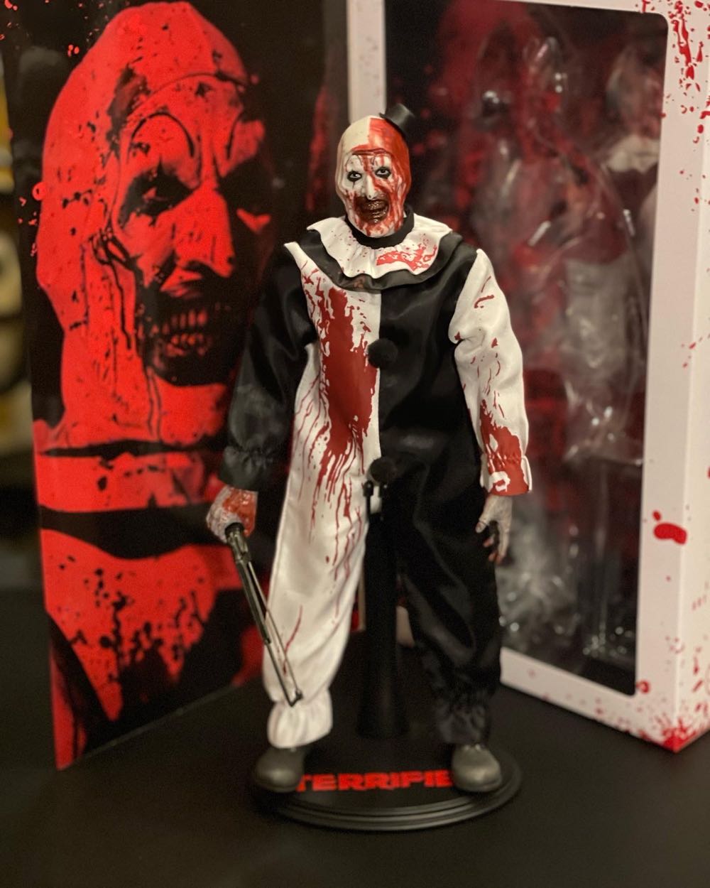 Terrifier - Trick-or-treat studios (Terrifier Selfie Murder Edition 1/6) action figure collectible [Barcode 811501038917] - Main Image 4
