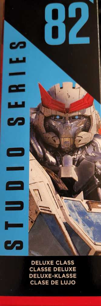 Ratchet SS82 - Hasbro (Transformers) action figure collectible [Barcode 195166158532] - Main Image 3