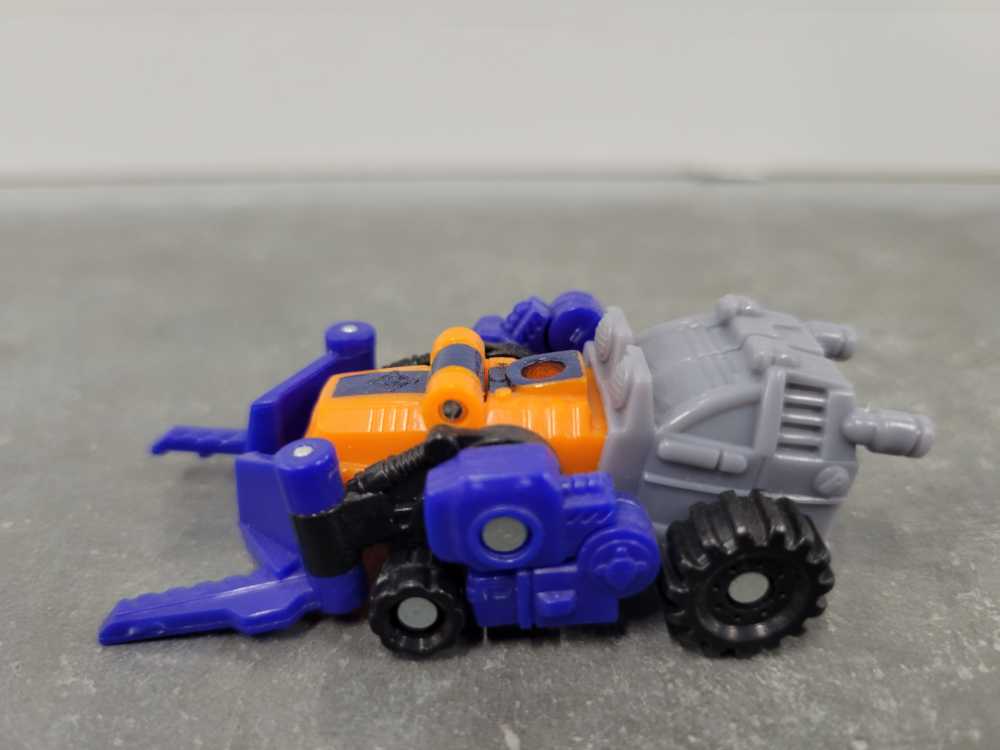 Liftor with Smokescreen 3rd - Hasbro (Armada) action figure collectible - Main Image 3