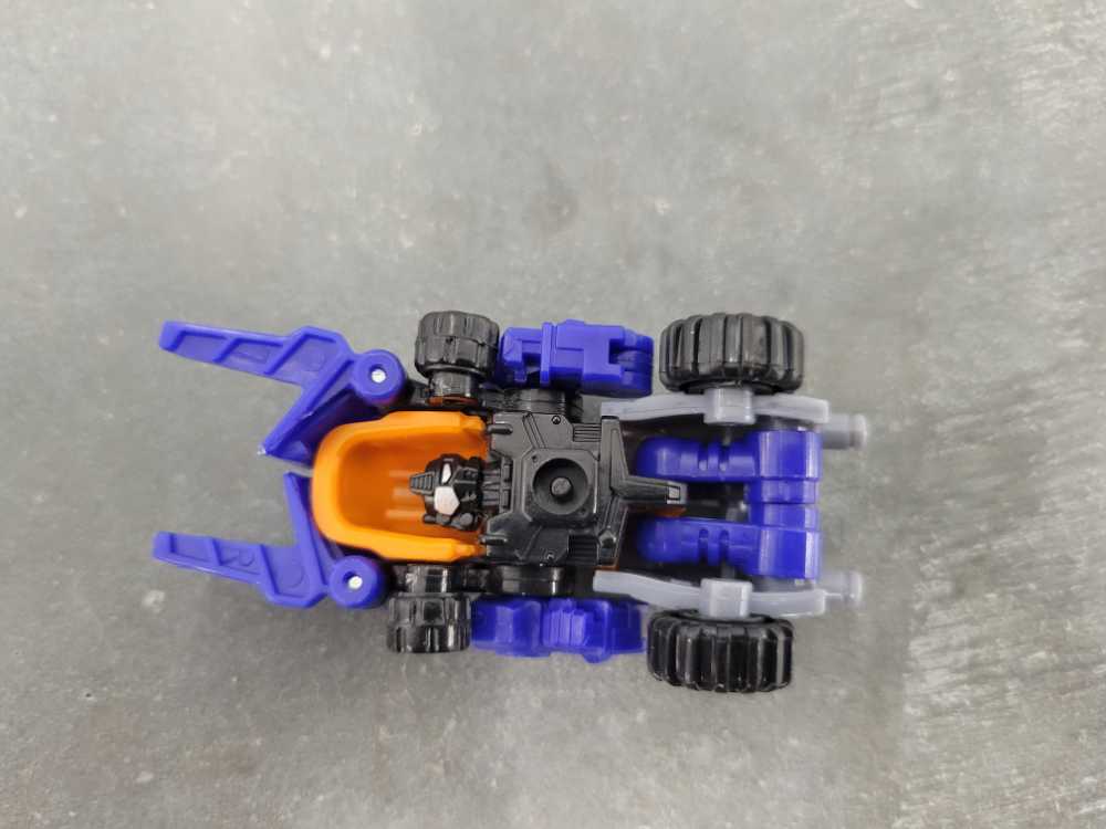 Liftor with Smokescreen 3rd - Hasbro (Armada) action figure collectible - Main Image 4