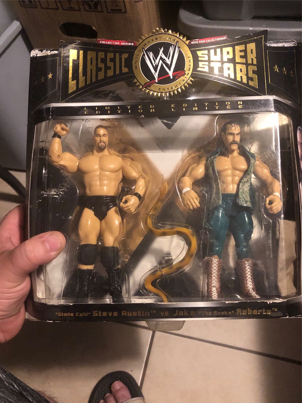 Wwe Classic Superstars Stone Cold Vs Jake The Snake Action Figure  action figure collectible [Barcode 039897964089] - Main Image 2