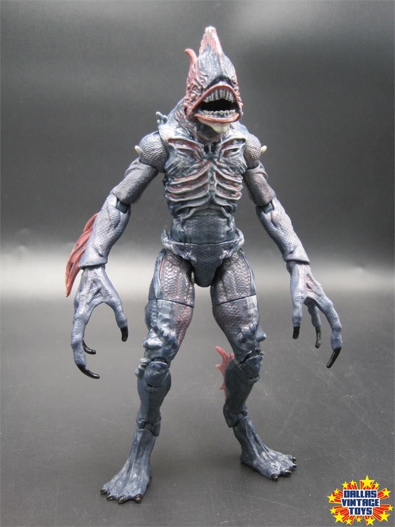 DC Comics Multiverse Trench Warrior BAF - Mattel (DC M. BAF Trench Warrior) action figure collectible - Main Image 2