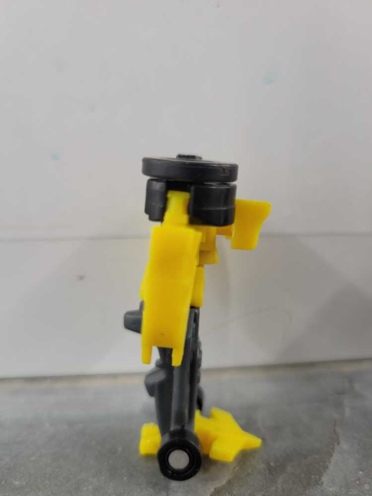 Mirage (Robot Mode) Race Team - Hasbro (Armada) action figure collectible - Main Image 2