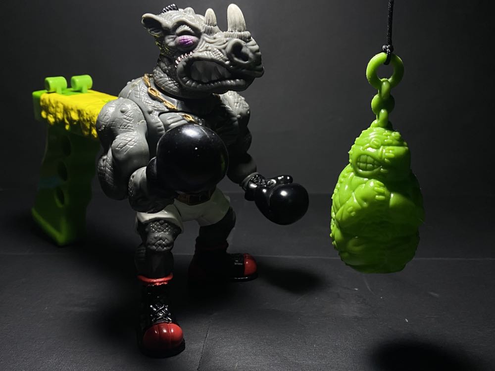 Power Punchin’ Rocksteady - Playmates Toys (Teenage Mutant Ninja Turtles) action figure collectible - Main Image 3