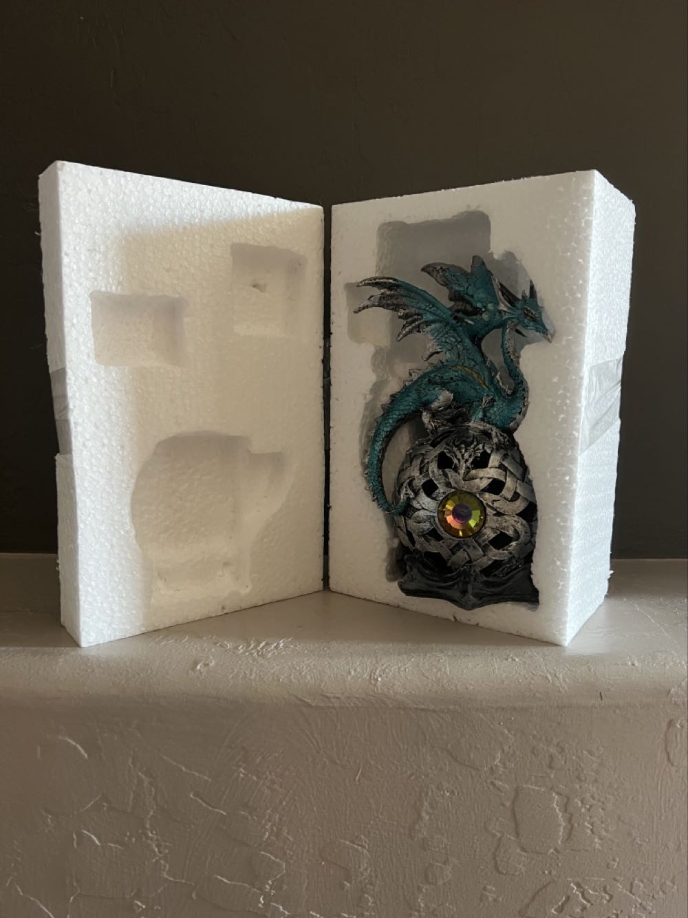 Dragon Figurine - Aint It Nice action figure collectible [Barcode 850023086020] - Main Image 3