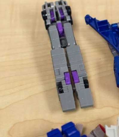Menasor - Hasbro (Classics) action figure collectible - Main Image 4