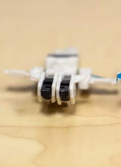 Safeguard 3rd - Hasbro (Cybertron) action figure collectible - Main Image 4