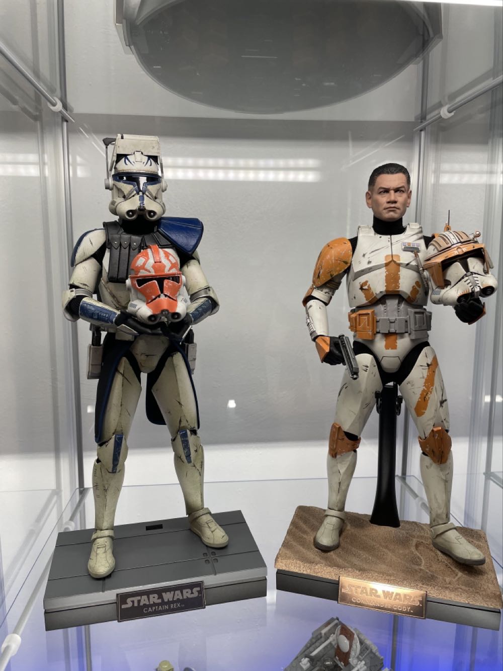 Hot Toys Captain Rex TMS018 - Hot Toys (Star Wars - Clone Wars) action figure collectible - Main Image 2