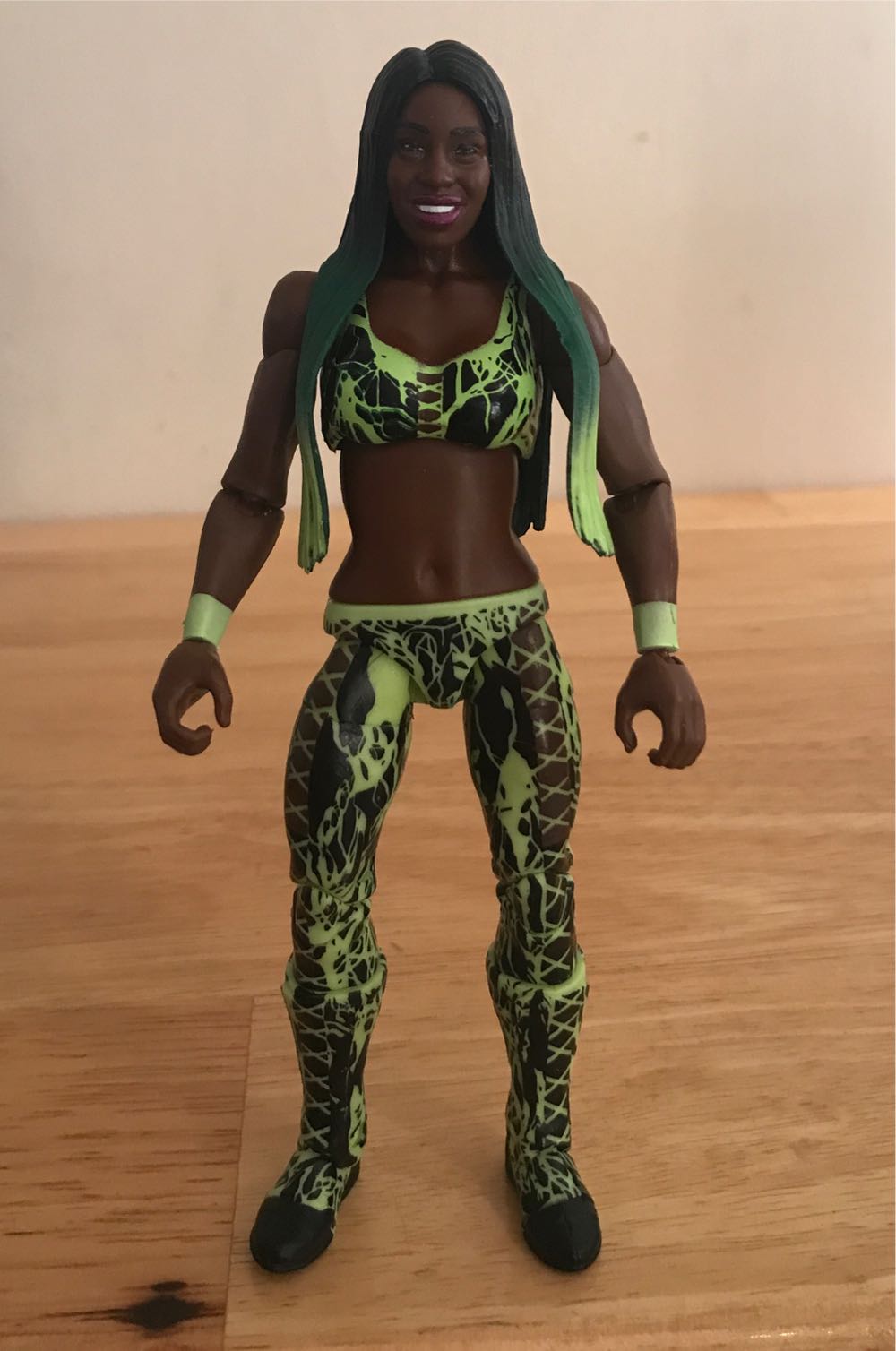 Naomi - Mattel Wwe (WWE Mattel Elite Series 78) action figure collectible - Main Image 3