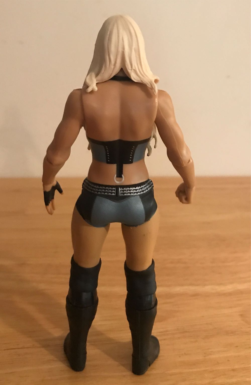 Toni Storm - Mattel Wwe (WWE Mattel Basic Series 117) action figure collectible - Main Image 2