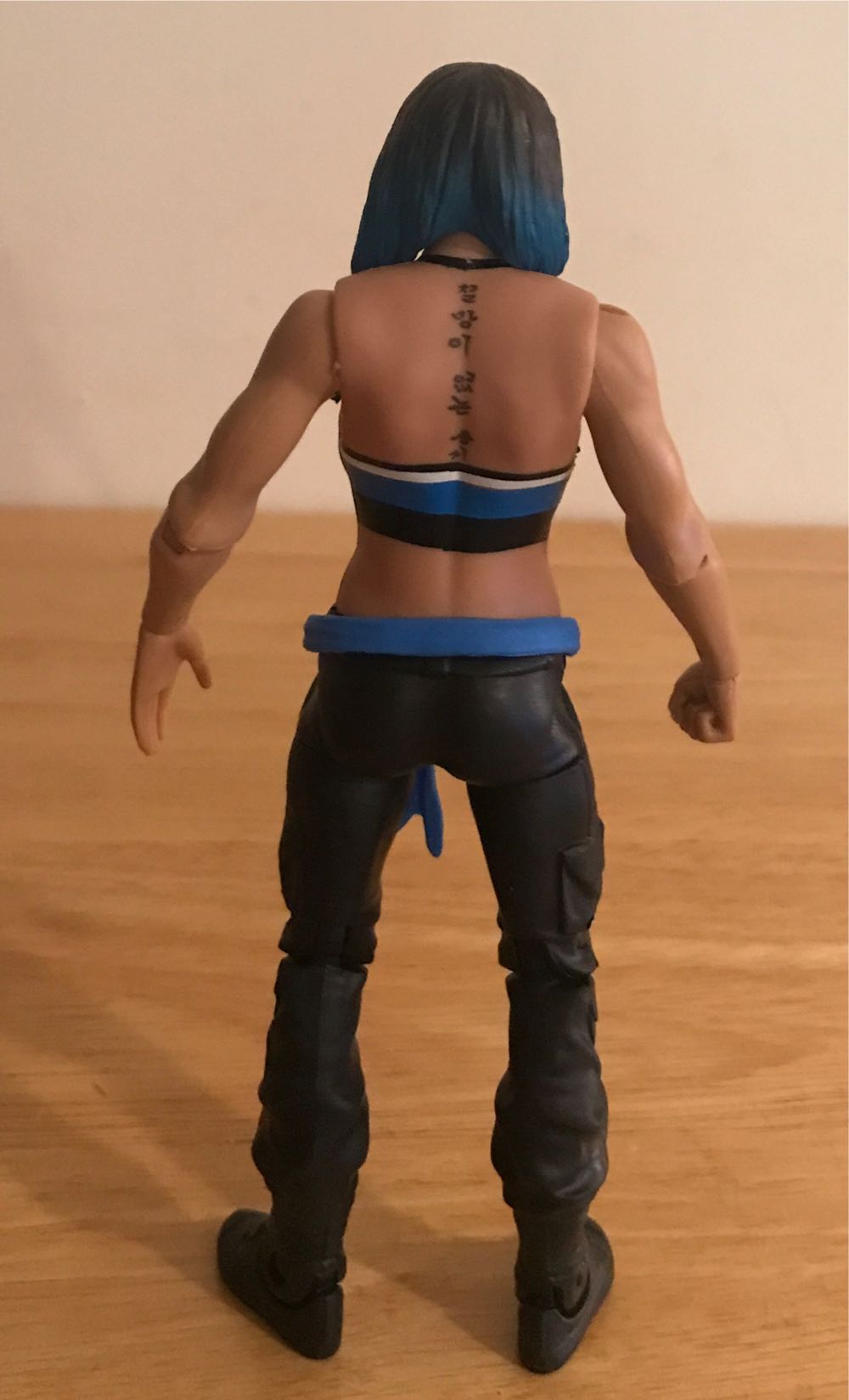 Mia Yim - Mattel Wwe (WWE Mattel Basic Series 113) action figure collectible - Main Image 2