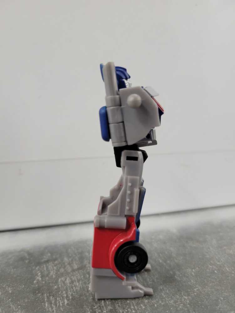 Optimus Prime Fireburst Legends Missing Arms - Hasbro (Hunt For The Decepticons) action figure collectible - Main Image 3