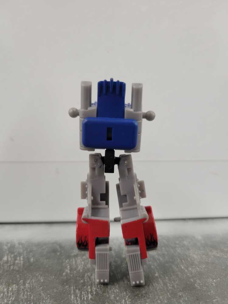 Optimus Prime Fireburst Legends Missing Arms - Hasbro (Hunt For The Decepticons) action figure collectible - Main Image 4