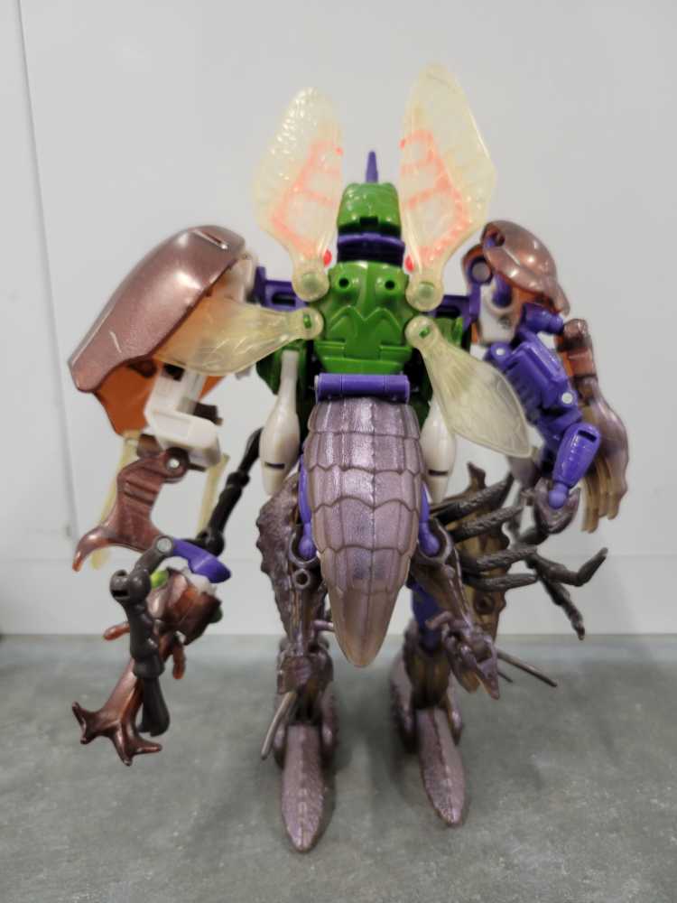Tripredacus  - Hasbro (Beast Wars) action figure collectible - Main Image 4