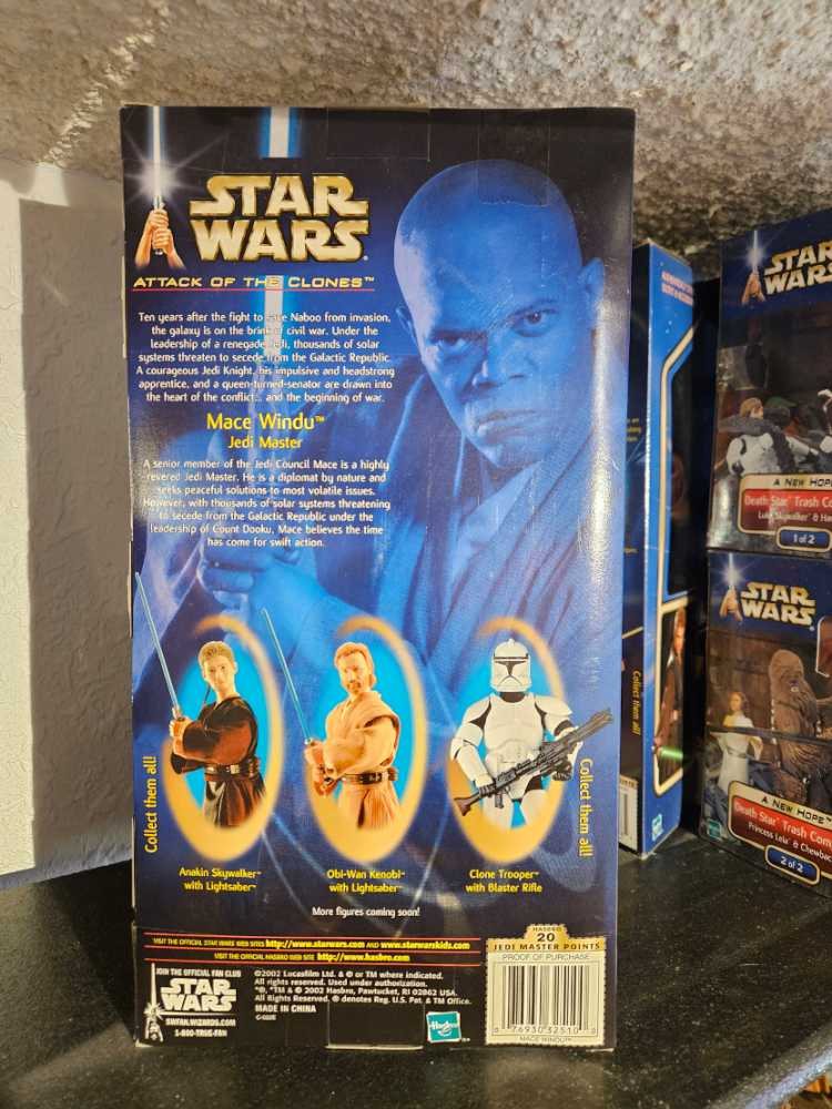 12” Mace Windu  - Hasbro (2002-2003 Star Wars Saga) action figure collectible [Barcode 076930325100] - Main Image 2