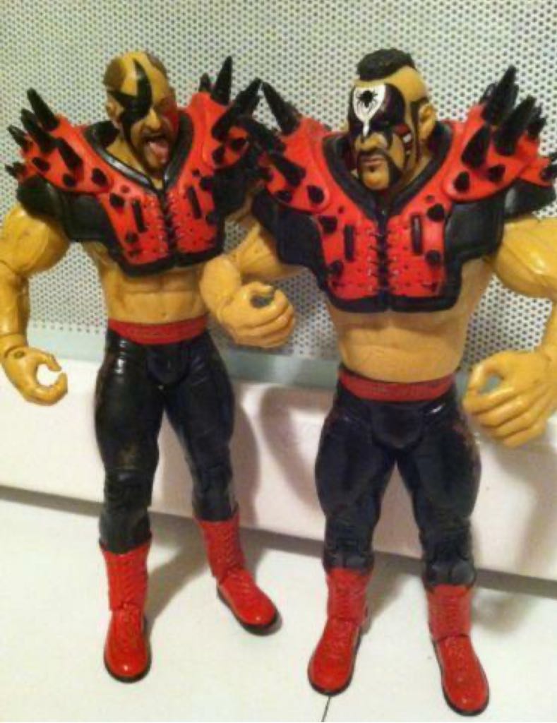 Road Warrior Animal (2-Pack Series 1) - Jakks Pacific (WWE Classic Superstars 2-Packs Series 1) action figure collectible - Main Image 2