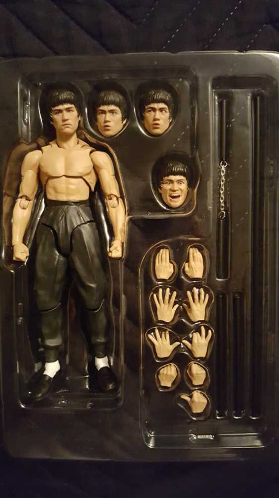 Bruce Lee - Bandai Tamashii Nations - S.H. Figuarts (Bruce Lee) action figure collectible - Main Image 2