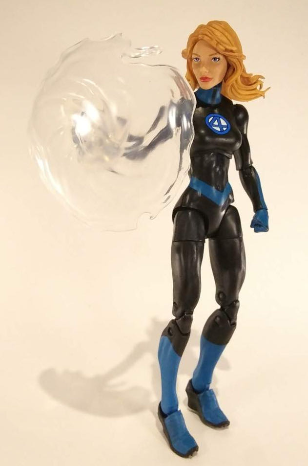 Invisible Woman - Hasbro (Fantastic Four) action figure collectible [Barcode 5010993655502] - Main Image 3