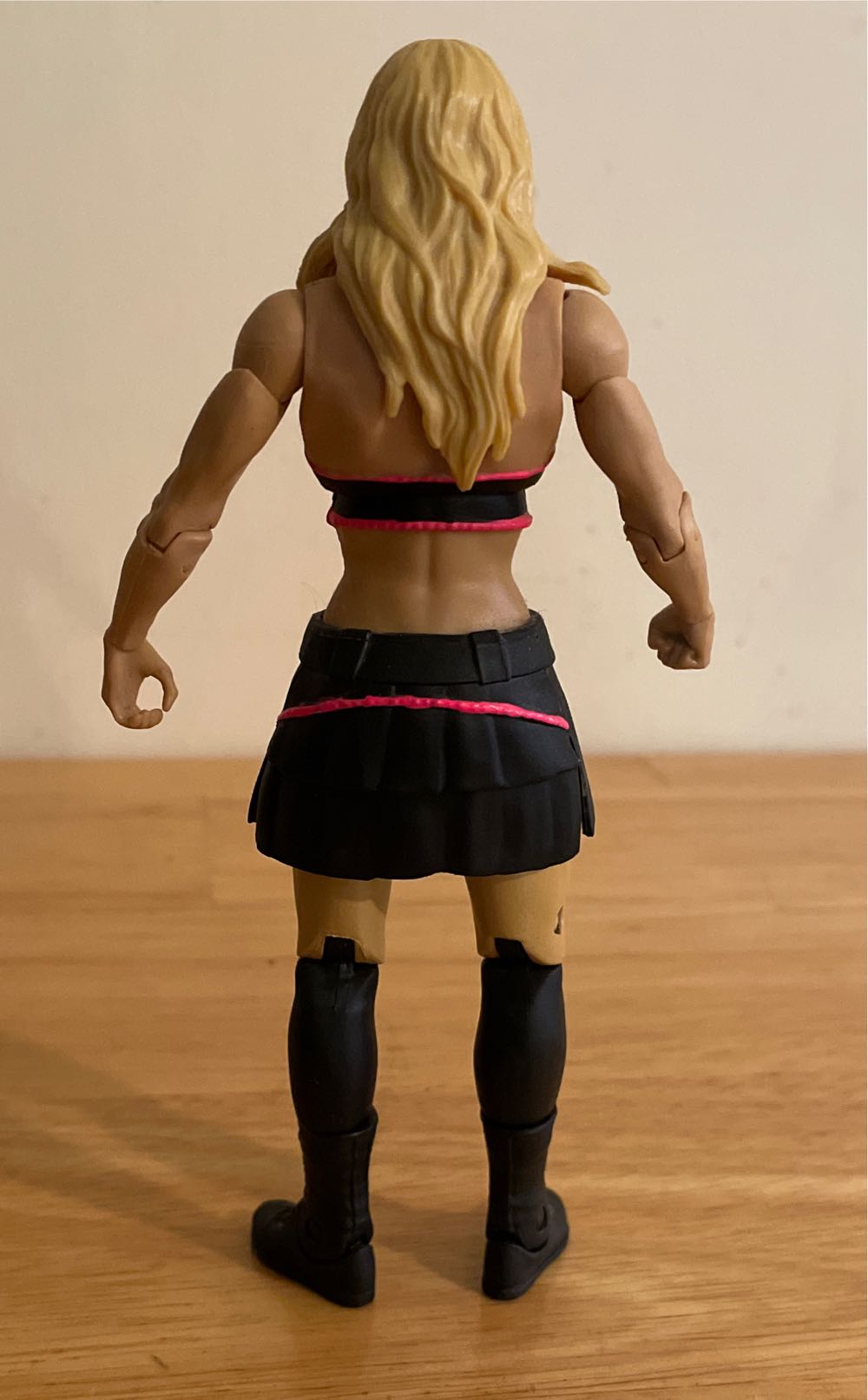 Beth Phoenix - Mattel Wwe (WWE Mattel Basic Series 21) action figure collectible - Main Image 4
