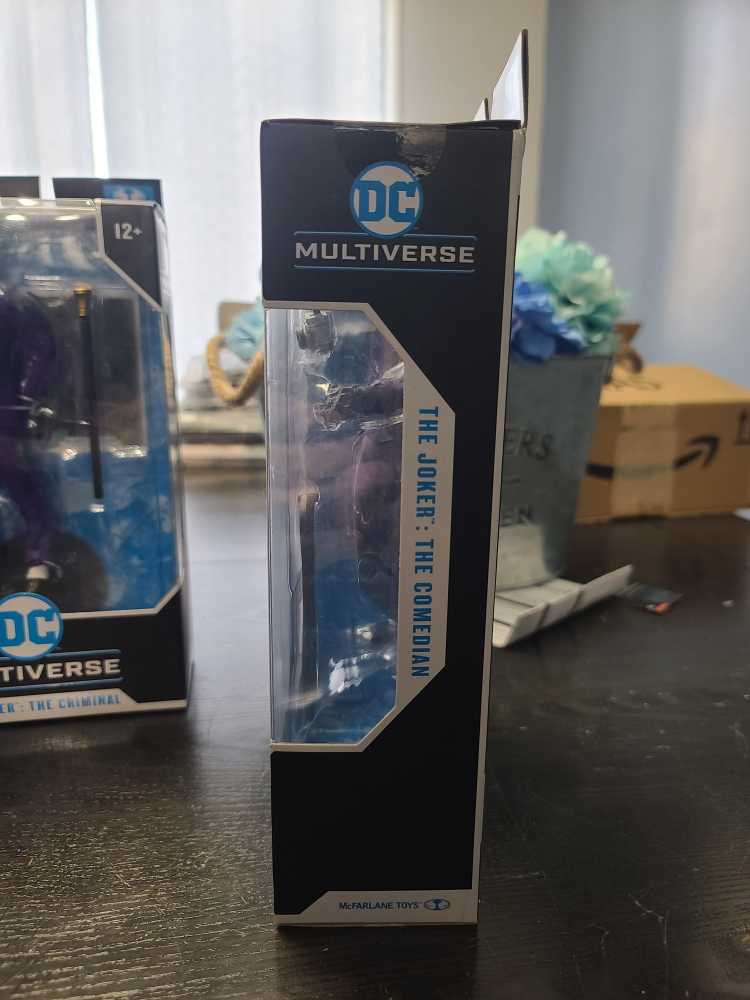 DC Multiverse - Batman: The Three Jokers The Joker The Comedian - McFarlane Toys™ (Comic Book) action figure collectible - Main Image 2