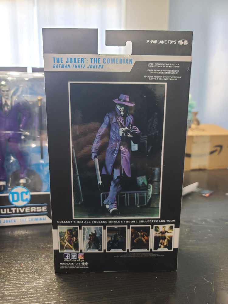 DC Multiverse - Batman: The Three Jokers The Joker The Comedian - McFarlane Toys™ (Comic Book) action figure collectible - Main Image 3